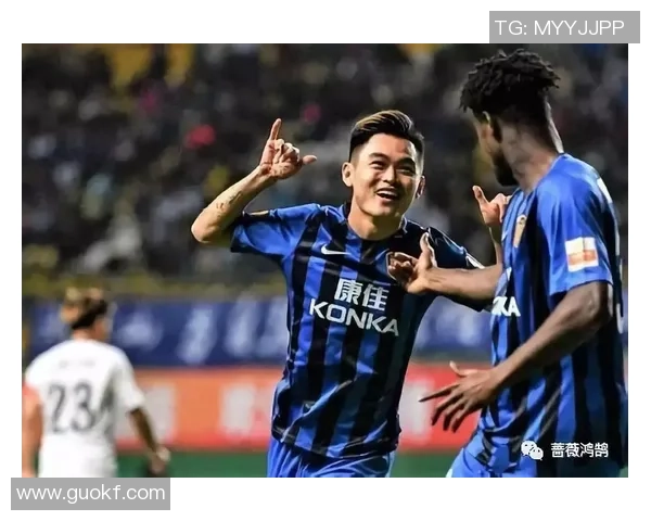 拜仁慕尼黑成功签约曼城足球明星引发转会市场热潮